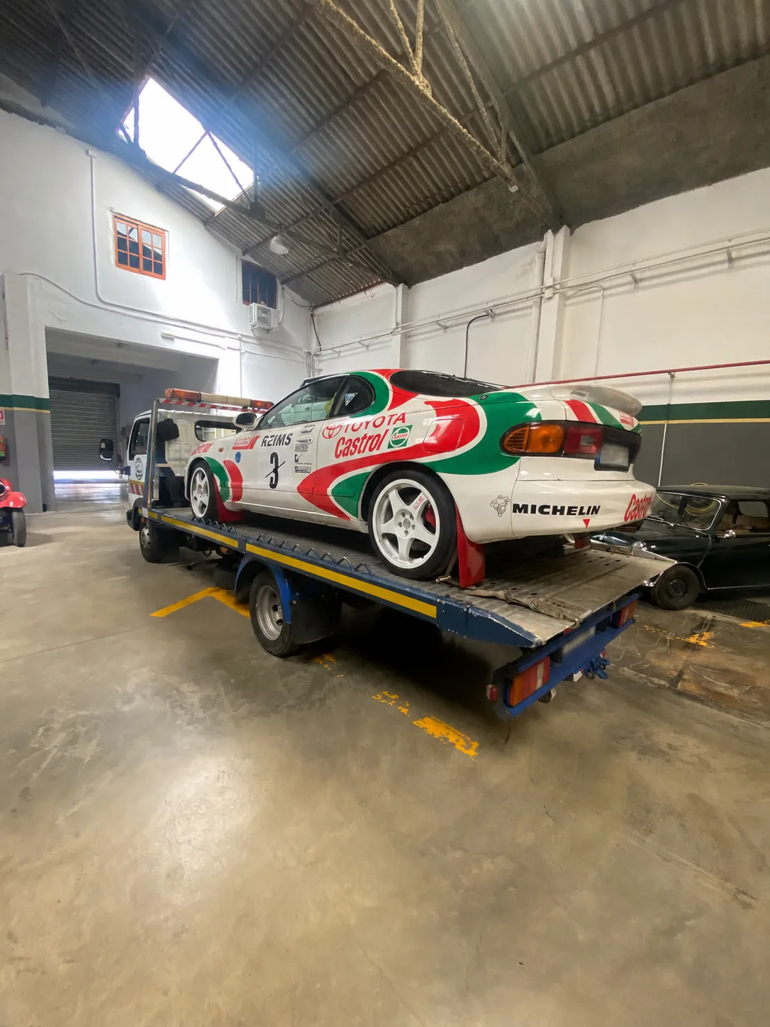 Toyota Celica de competición entregado en taller